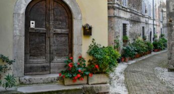 Non vorrai più andare vita, il panorama è mozzafiato e il cibo buonissimo: questo borgo è la meta perfetta