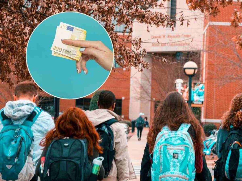 Studenti vanno a scuola banconota 200 euro