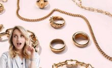Orecchini anelli collane bracciali e donna che ha avuto una bellissima idea